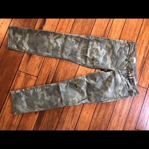 Gap Camo pants 29 ankle